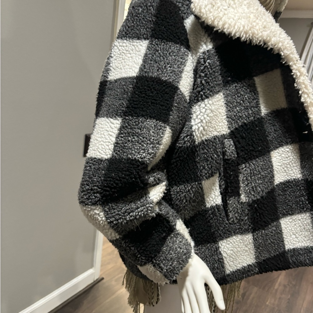 Short coat - Picture 7 of 8